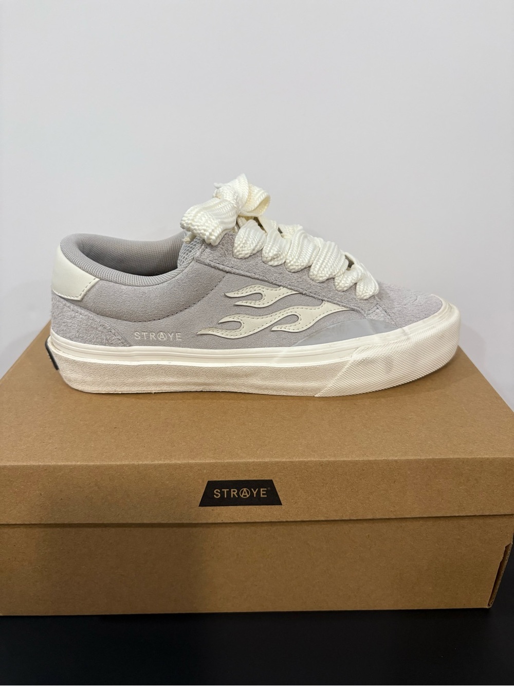 Straye Logan Puff Flame Skate Sneakers in Light Gray and Cream with Big Laces